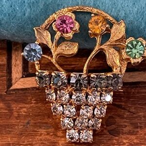 Darling Vintage Brooch